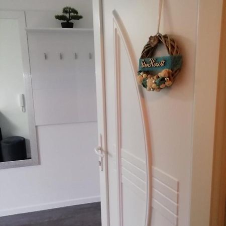 Salvus Apartman Appartamento Eger Esterno foto